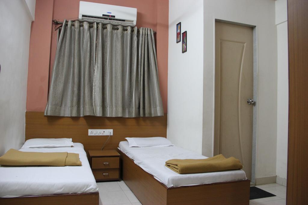 Sohum Habitat Goregaon Exhibition Centre Hotel Bombay Exterior foto