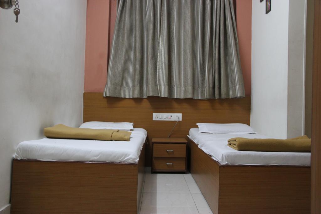 Sohum Habitat Goregaon Exhibition Centre Hotel Bombay Exterior foto