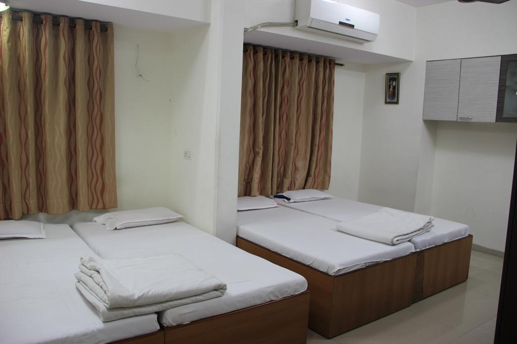 Sohum Habitat Goregaon Exhibition Centre Hotel Bombay Exterior foto
