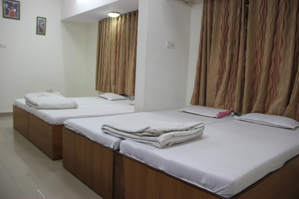 Sohum Habitat Goregaon Exhibition Centre Hotel Bombay Exterior foto